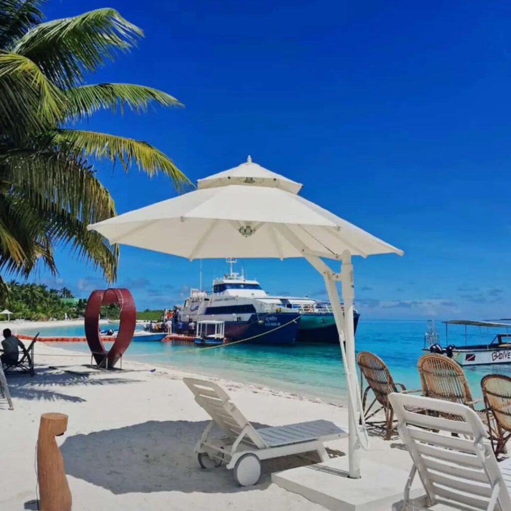 Bluemerlin HSC at Bangaram Island